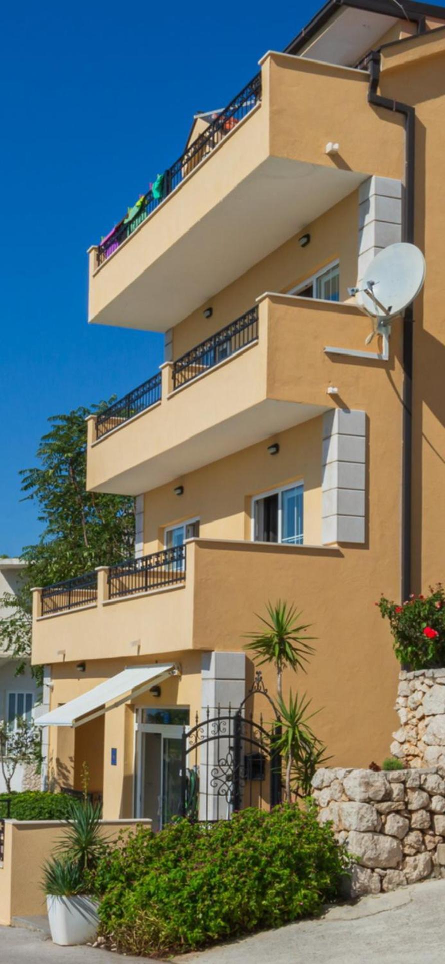 Apartments Gudelj พอดโกรา ภายนอก รูปภาพ
